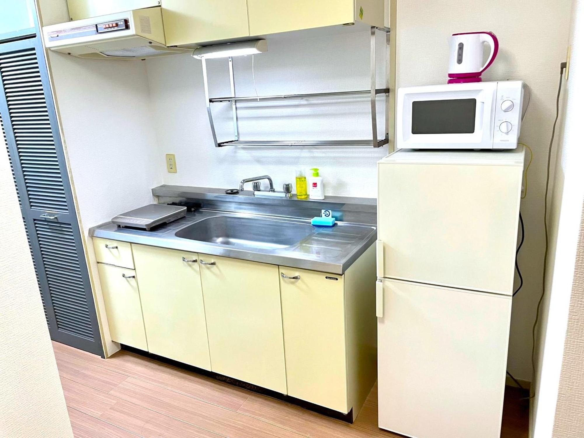 Fukuoka Airport Line Ijiri St Self Check In Apartment Екстериор снимка